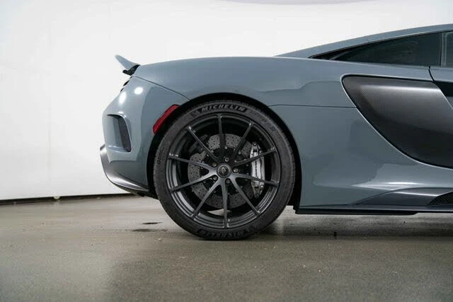 2016 McLaren 675LT Coupe - Image 10 of 31