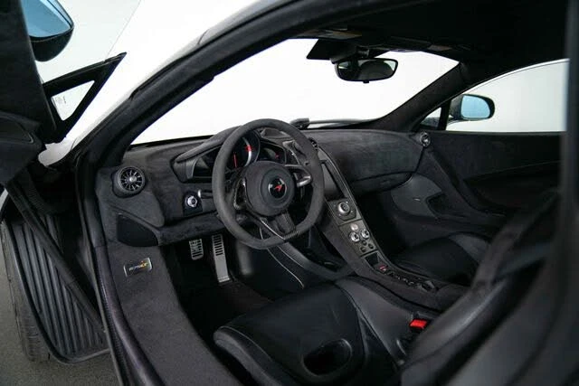 2016 McLaren 675LT Coupe - Image 16 of 31