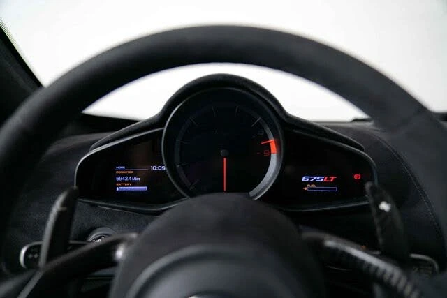 2016 McLaren 675LT Coupe - Image 19 of 31
