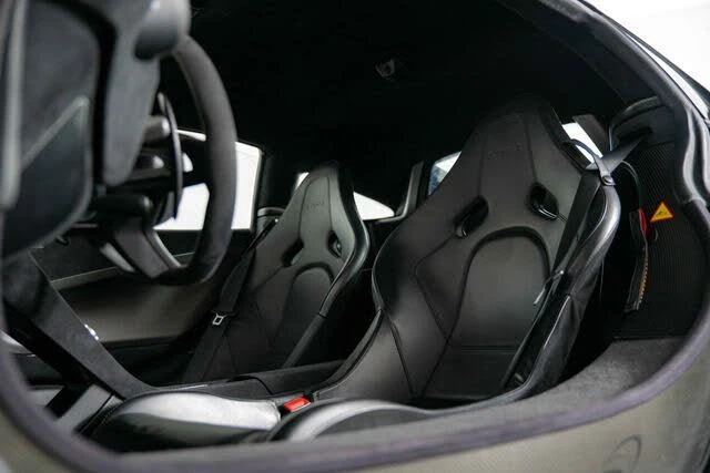 2016 McLaren 675LT Coupe - Image 15 of 31