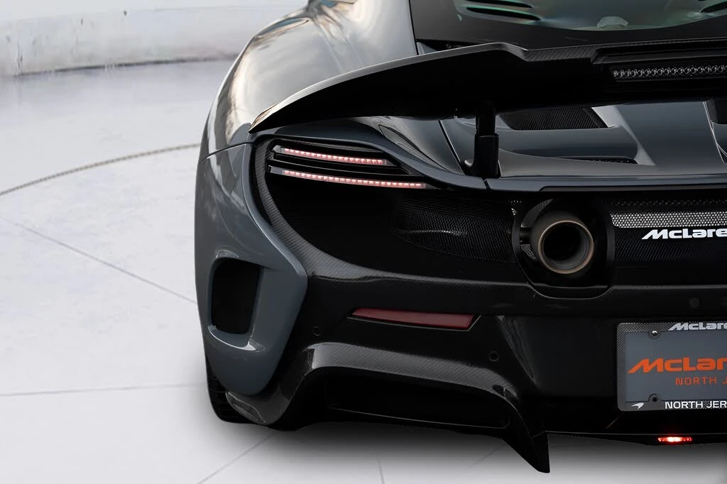 2016 McLaren 675LT Coupe - Image 25 of 31