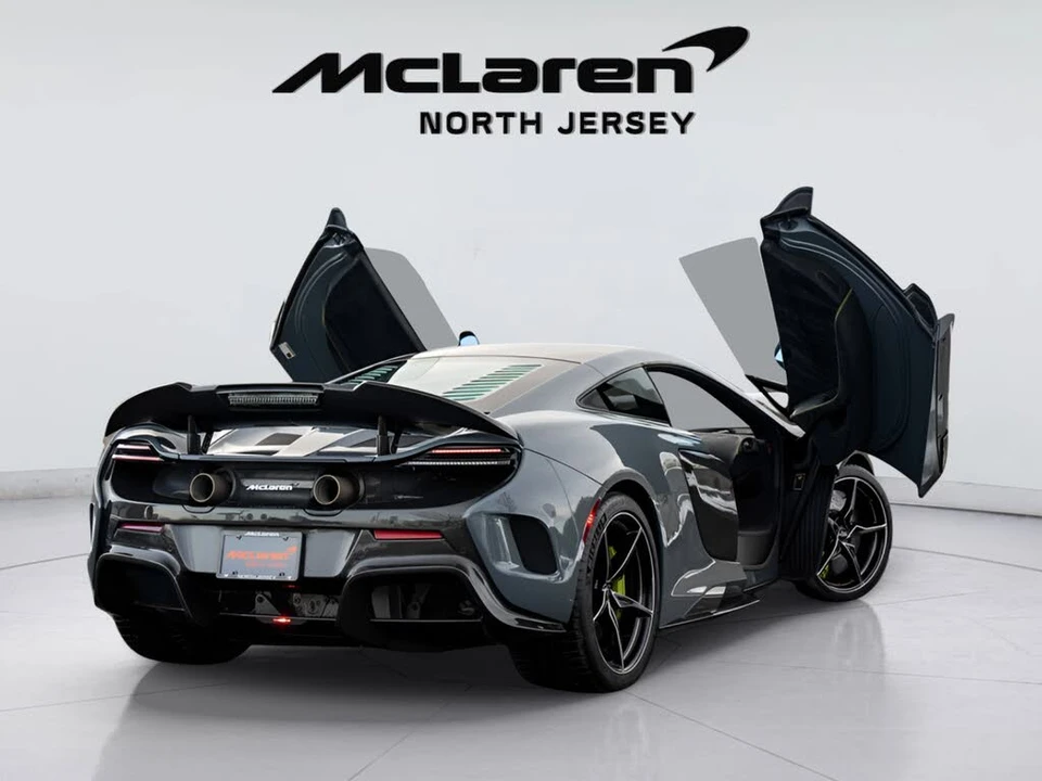 2016 McLaren 675LT Coupe - Image 11 of 31