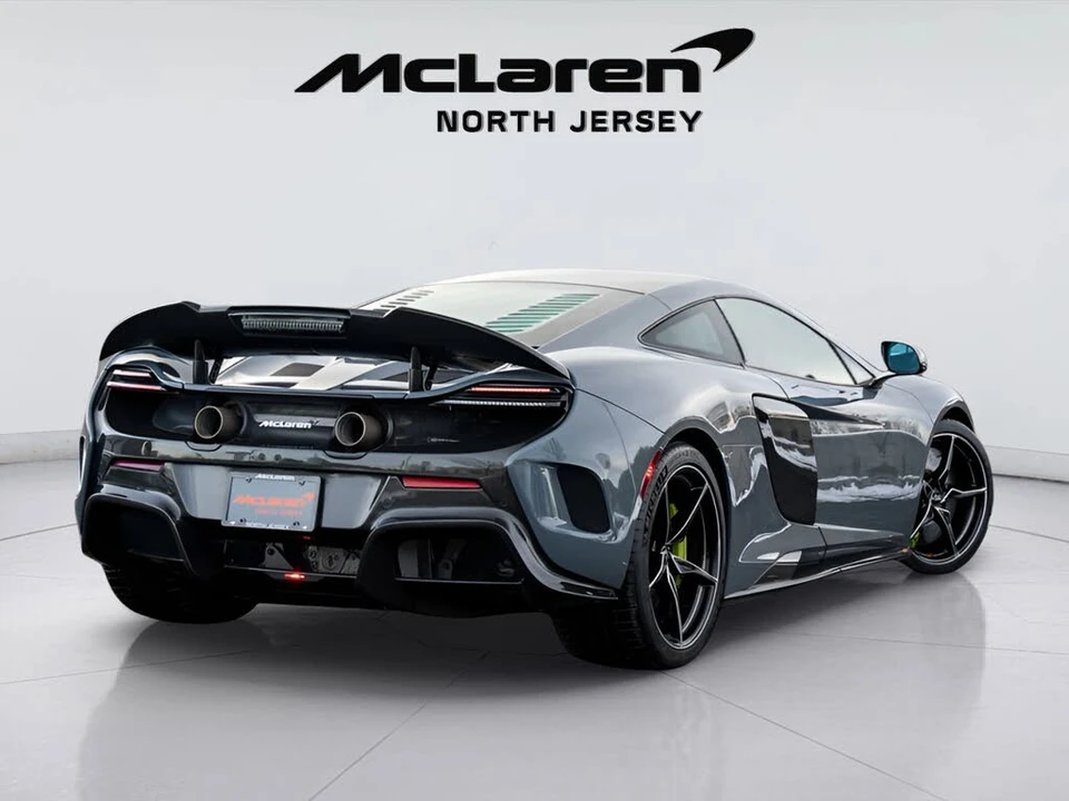 2016 McLaren 675LT Coupe - Image 10 of 31