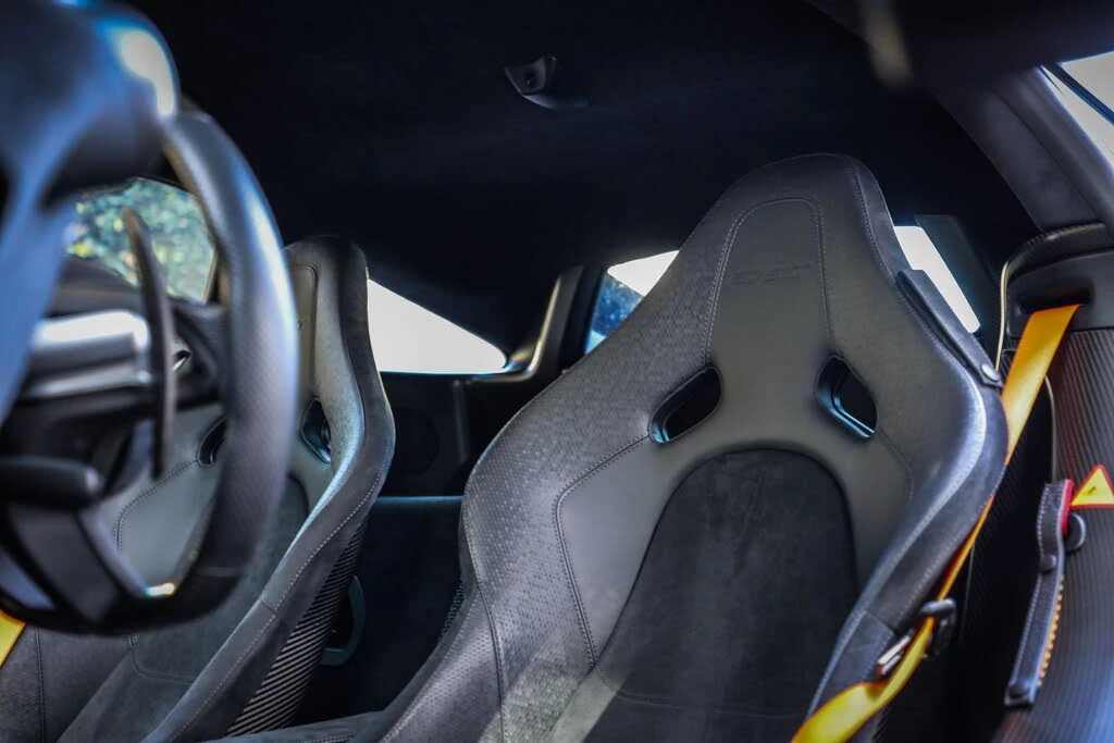 2016 McLaren 675LT Coupe - Image 16 of 31