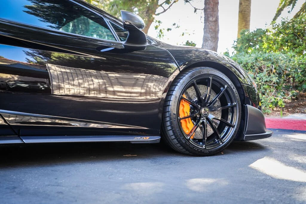 2016 McLaren 675LT Coupe - Image 27 of 31