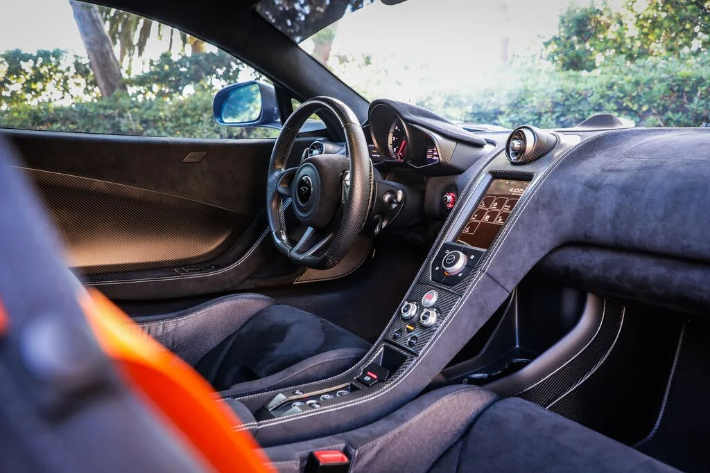 2016 McLaren 675LT Coupe - Image 14 of 31
