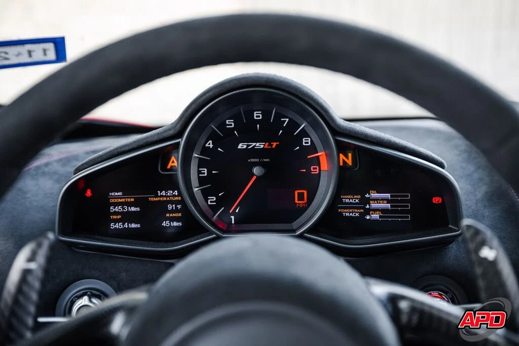 2016 McLaren 675LT Coupe - Image 10 of 31