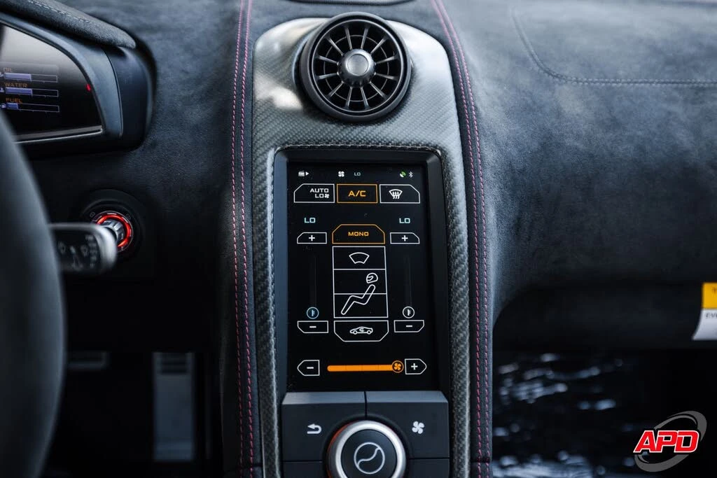 2016 McLaren 675LT Coupe - Image 16 of 31