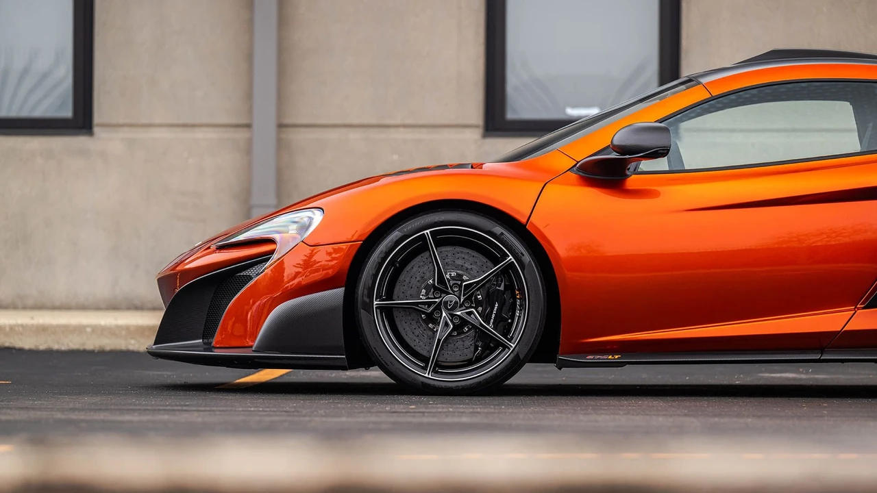 2016 McLaren 675LT Coupe - Image 22 of 31