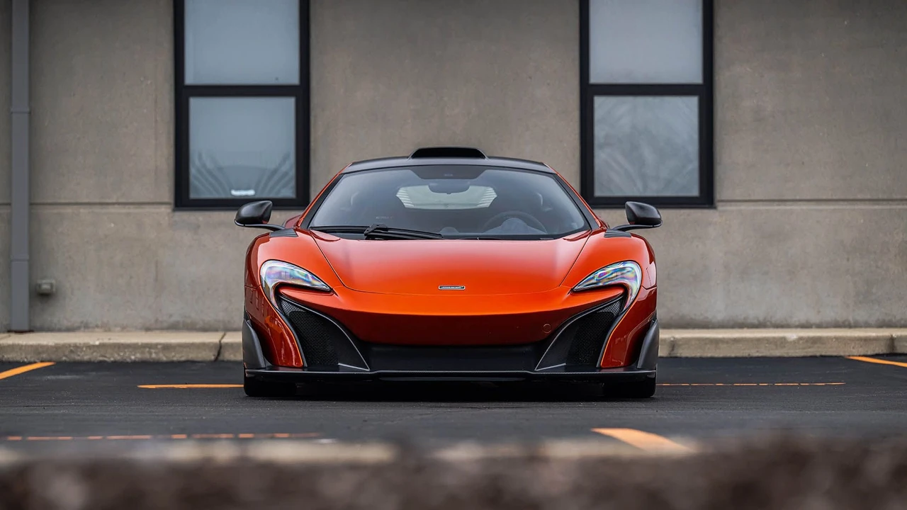 2016 McLaren 675LT Coupe - Image 7 of 31