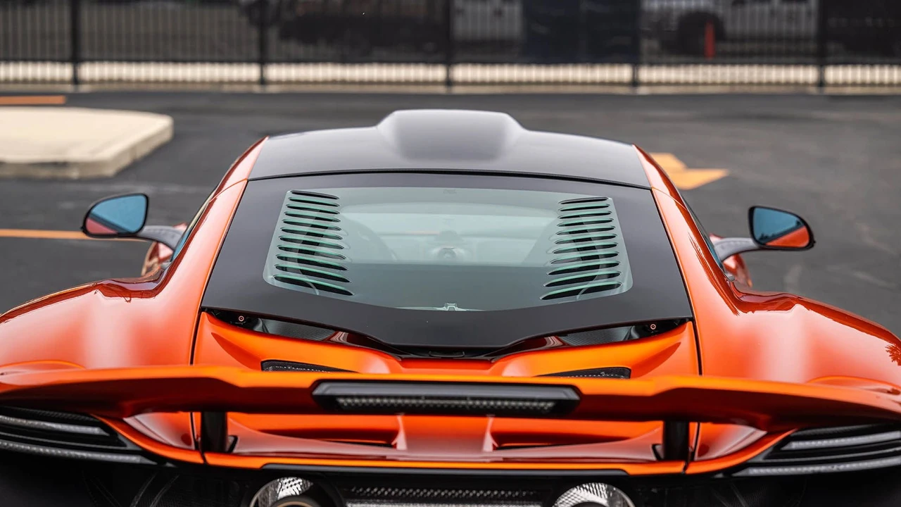 2016 McLaren 675LT Coupe - Image 30 of 31