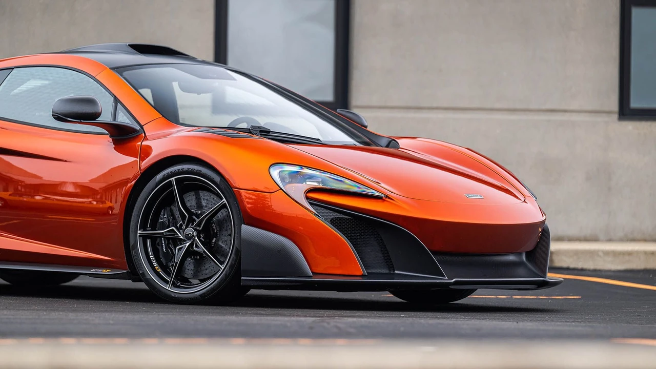 2016 McLaren 675LT Coupe - Image 27 of 31
