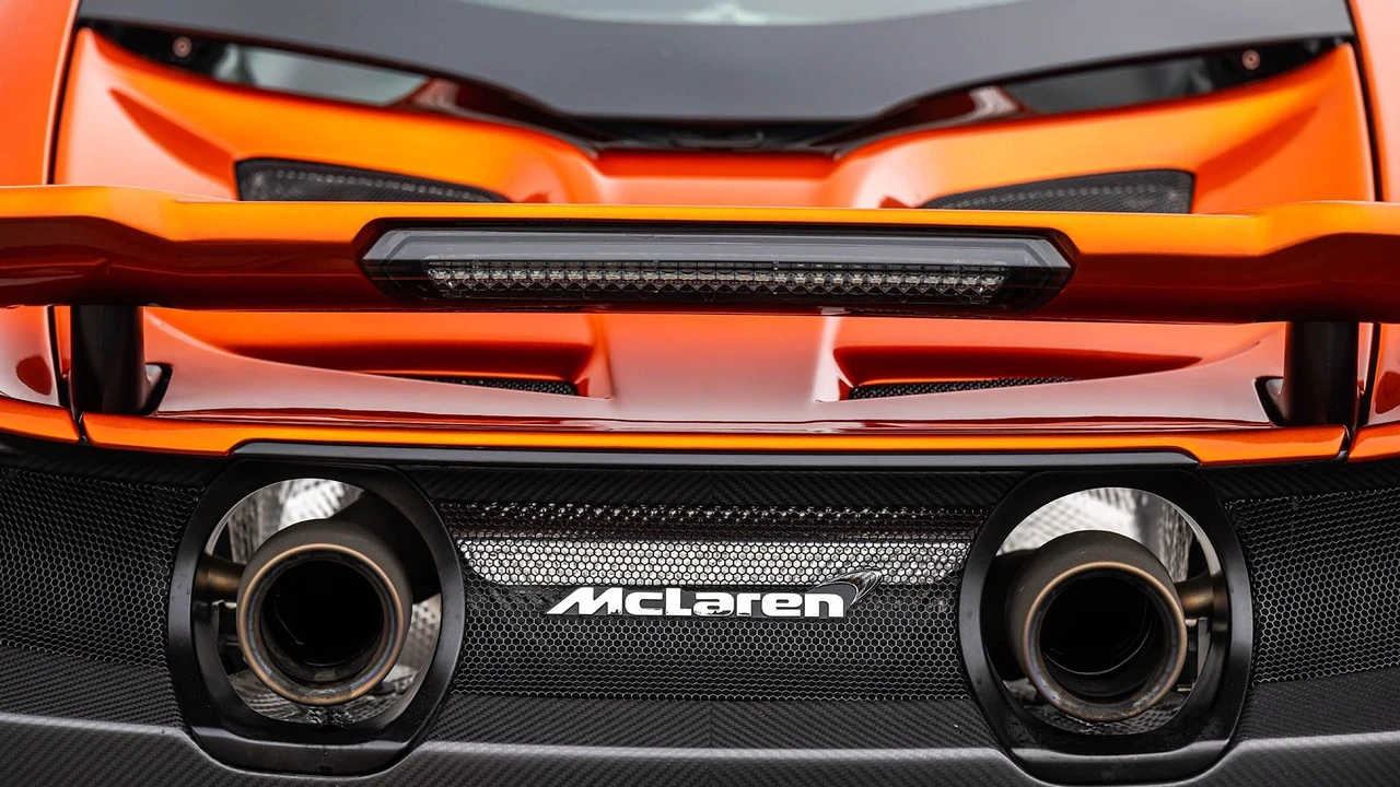 2016 McLaren 675LT Coupe - Image 31 of 31