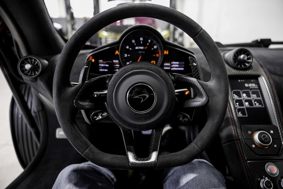 2016 McLaren 675LT - Image 11 of 21