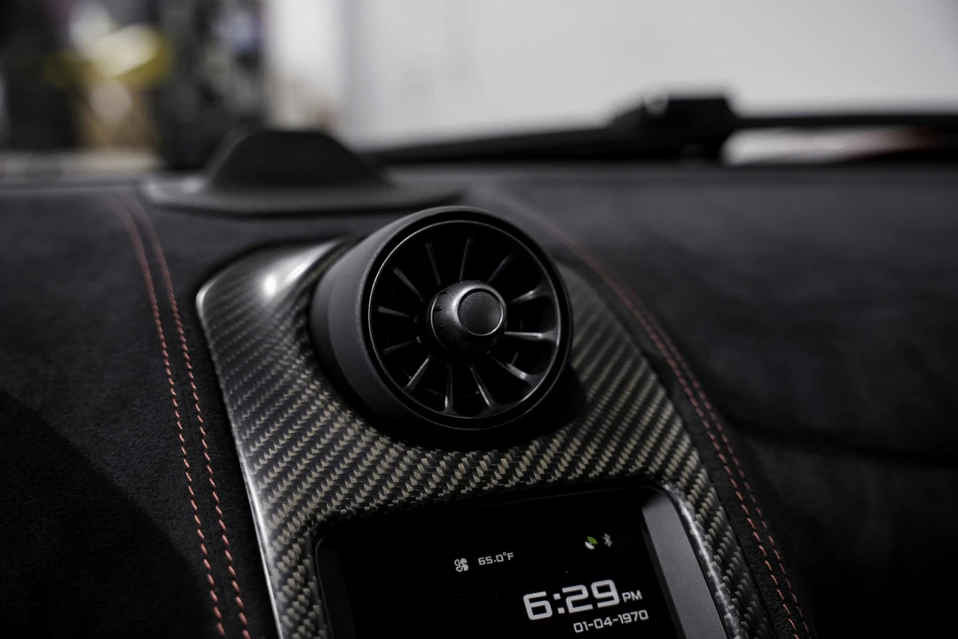 2016 McLaren 675LT - Image 13 of 21