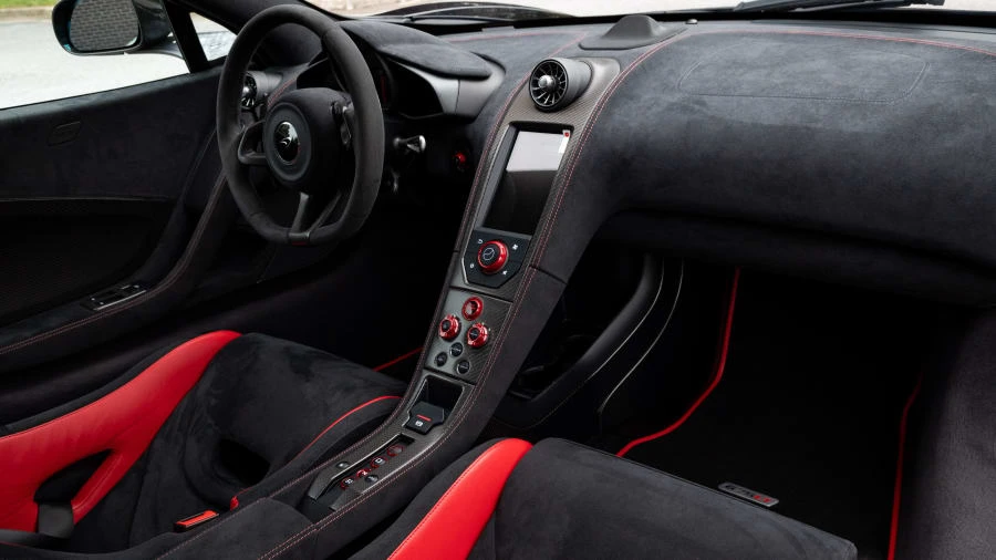 2016 McLaren 675LT - Image 5 of 31