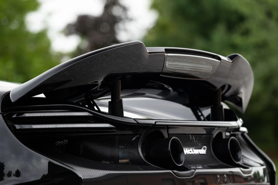 2016 McLaren 675LT - Image 9 of 31