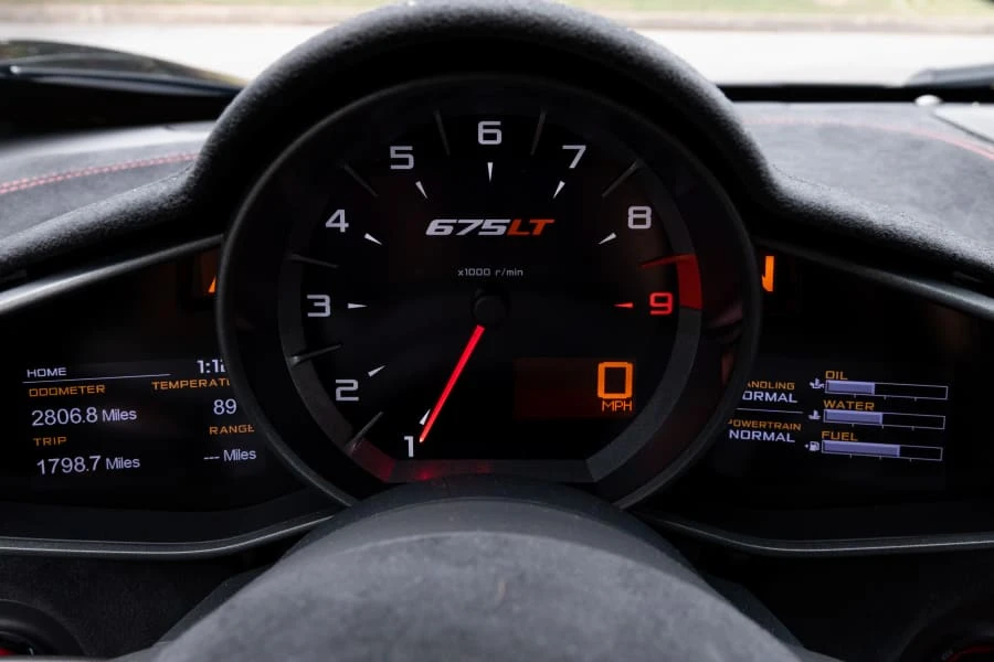 2016 McLaren 675LT - Image 10 of 31