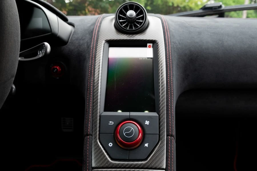 2016 McLaren 675LT - Image 26 of 31