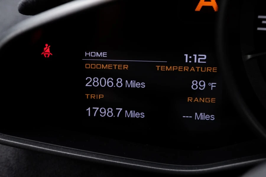2016 McLaren 675LT - Image 28 of 31