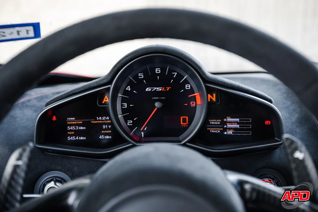 2016 McLaren 675LT - Image 10 of 12