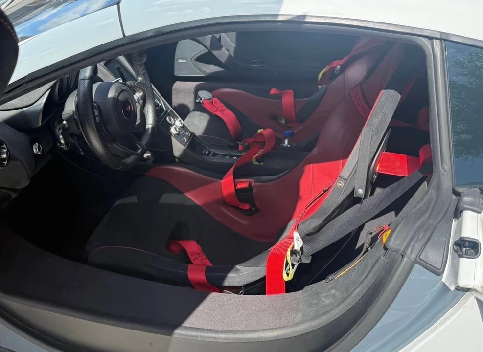 2016 McLaren 675LT - Image 11 of 12