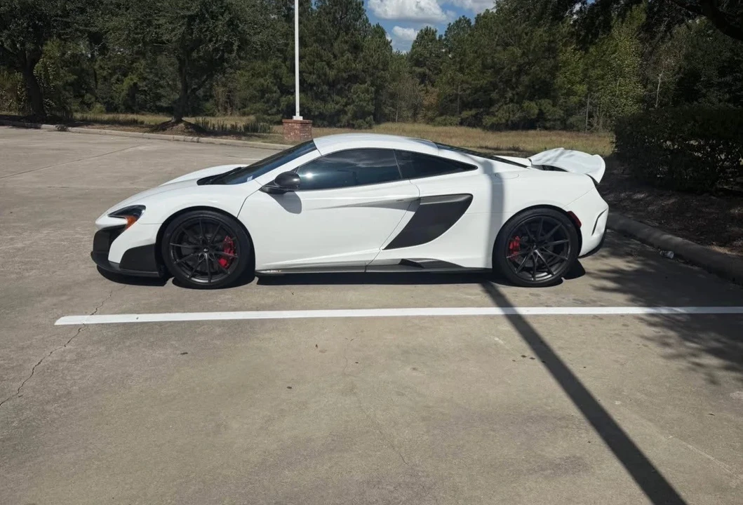 2016 McLaren 675LT - Image 2 of 12