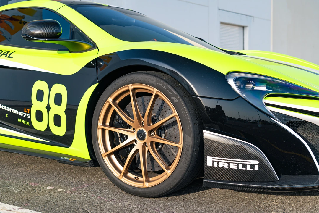 2016 McLaren 675LT - Image 12 of 31
