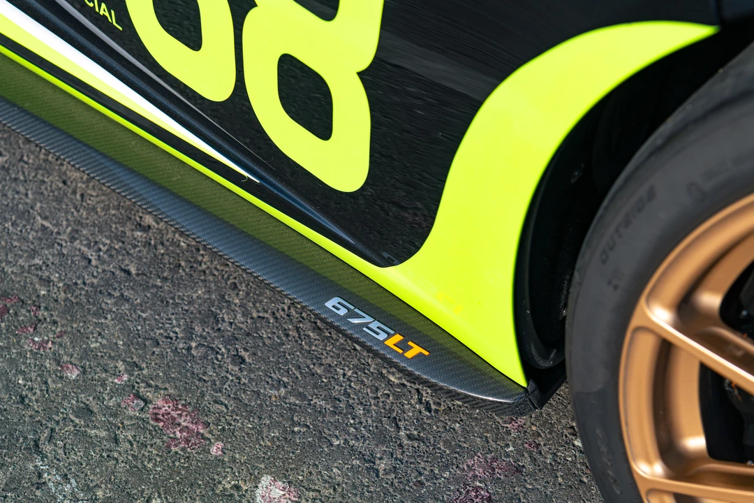 2016 McLaren 675LT - Image 14 of 31