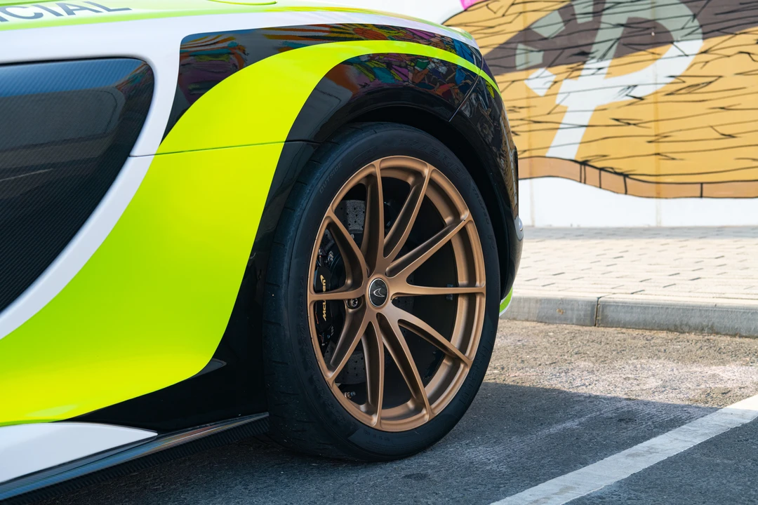 2016 McLaren 675LT - Image 26 of 31