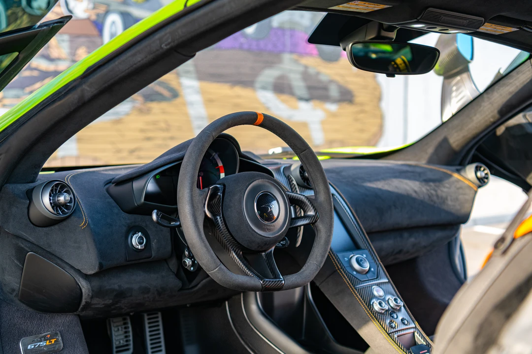 2016 McLaren 675LT - Image 31 of 31