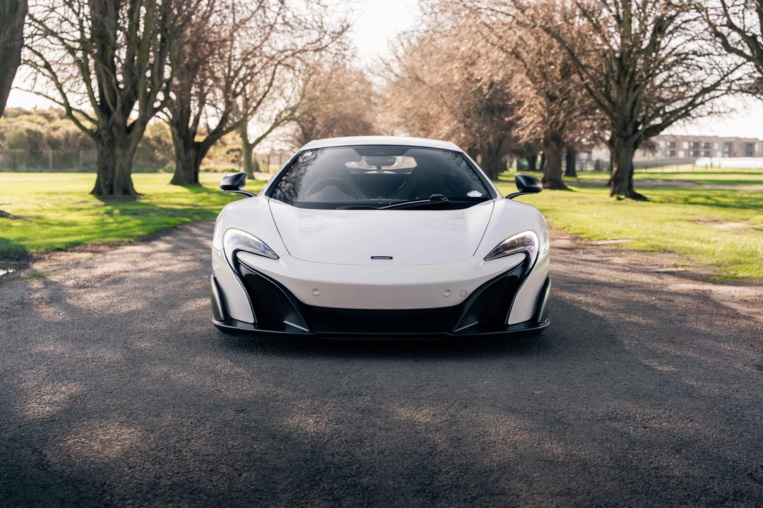 2016 McLaren 675LT Coupe - Image 2 of 31