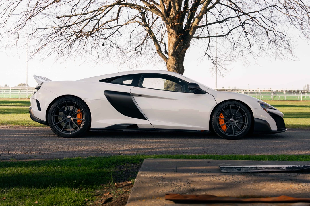 2016 McLaren 675LT Coupe - Image 4 of 31