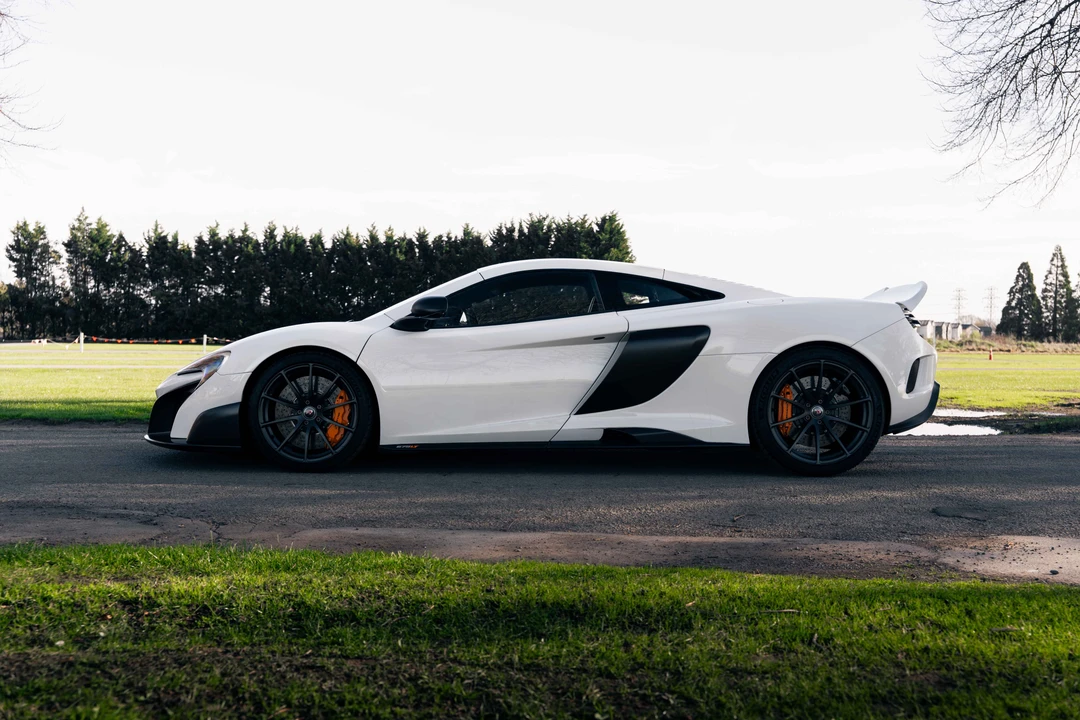 2016 McLaren 675LT Coupe - Image 8 of 31