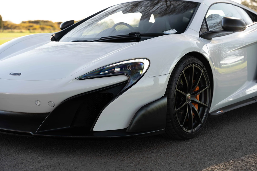 2016 McLaren 675LT Coupe - Image 18 of 31