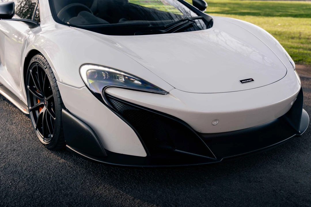 2016 McLaren 675LT Coupe - Image 19 of 31