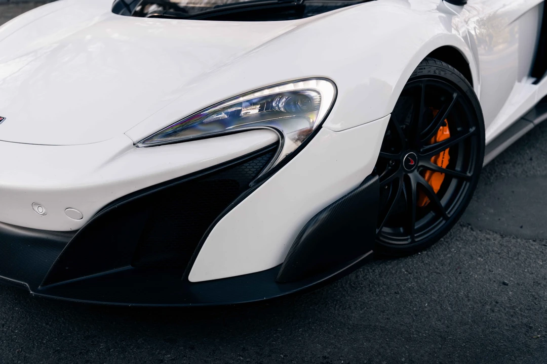 2016 McLaren 675LT Coupe - Image 23 of 31
