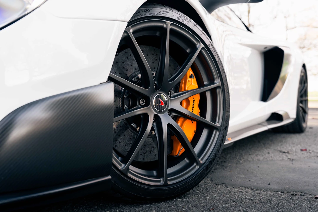 2016 McLaren 675LT Coupe - Image 27 of 31