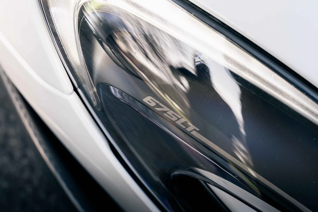 2016 McLaren 675LT Coupe - Image 29 of 31