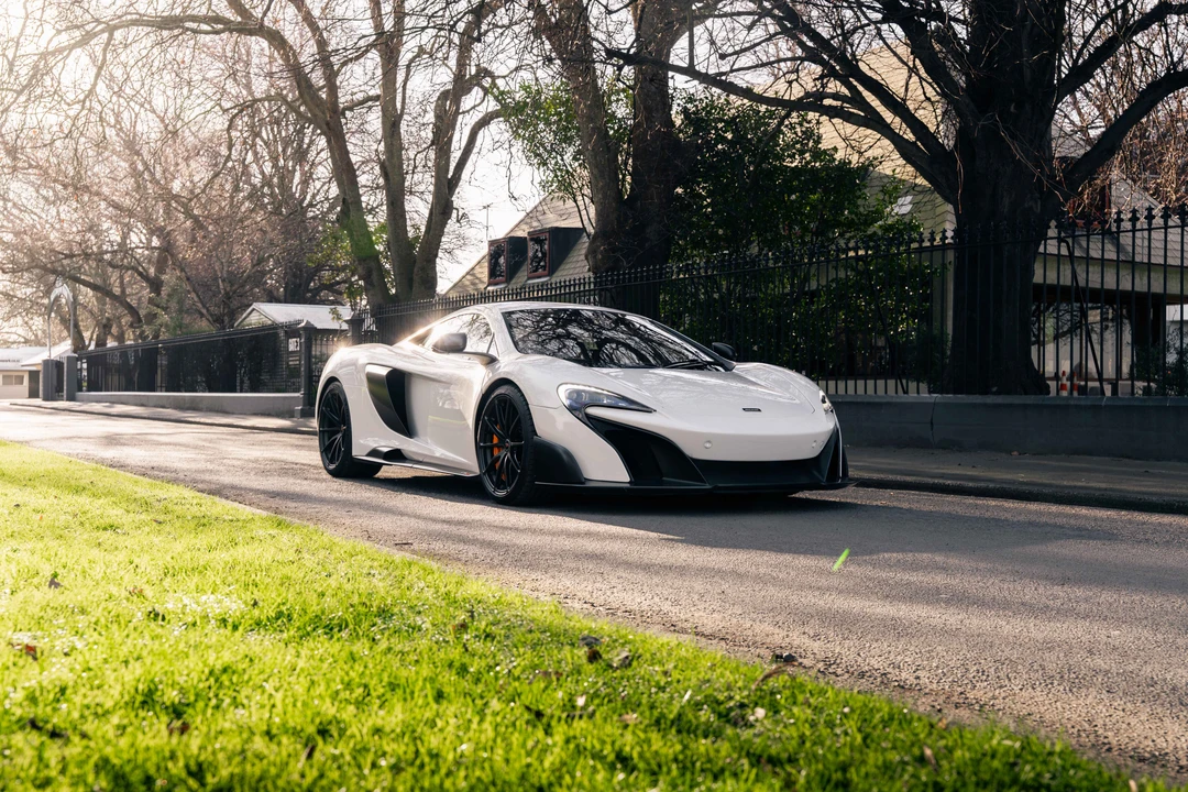 2016 McLaren 675LT Coupe - Image 11 of 31