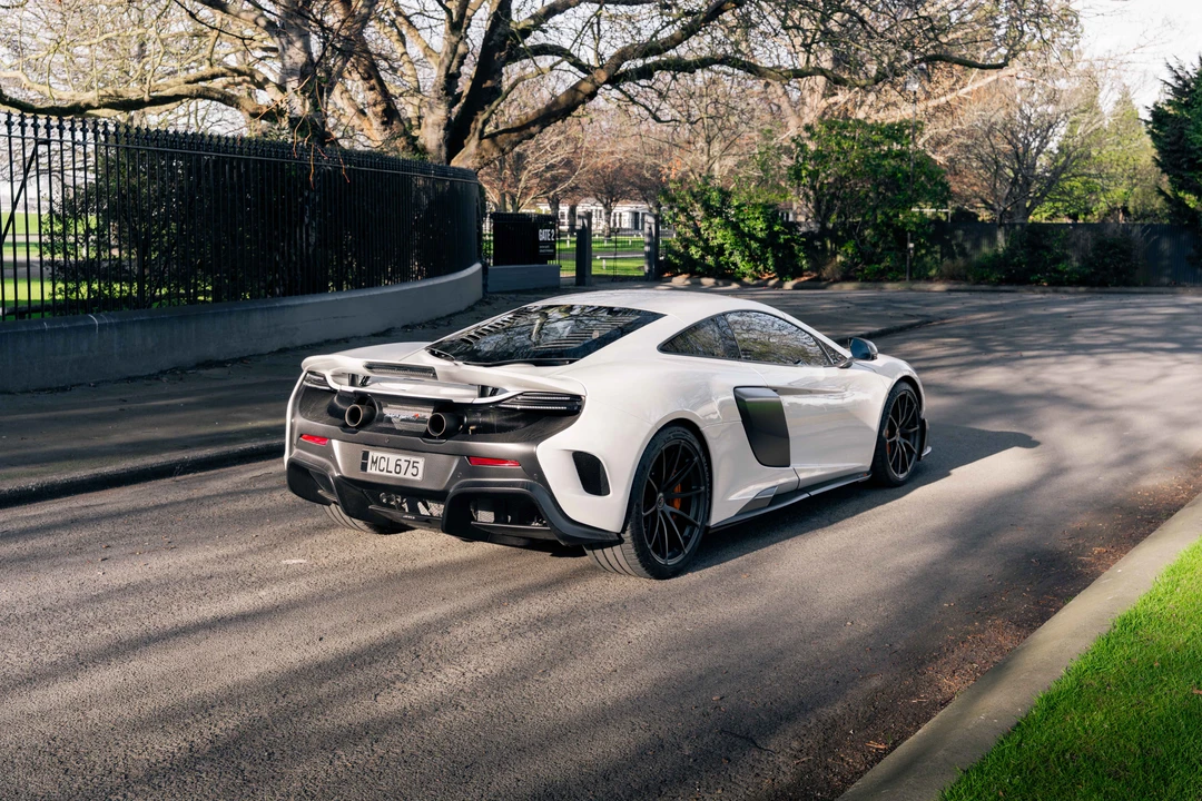 2016 McLaren 675LT Coupe - Image 5 of 31