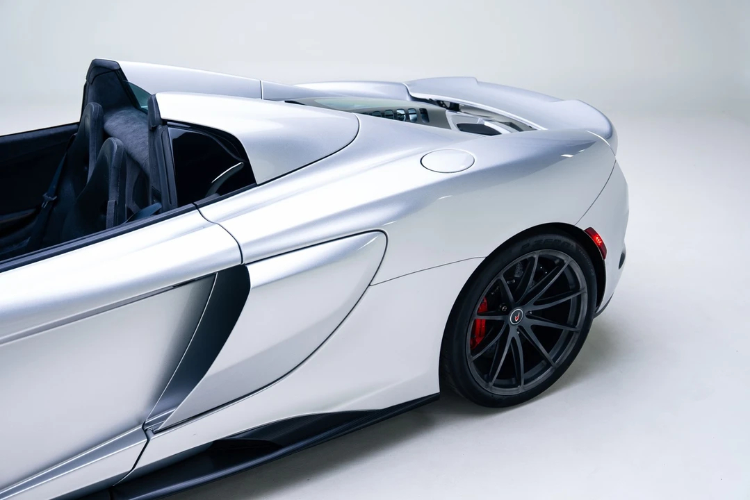 2016 McLaren 675LT - Image 18 of 21
