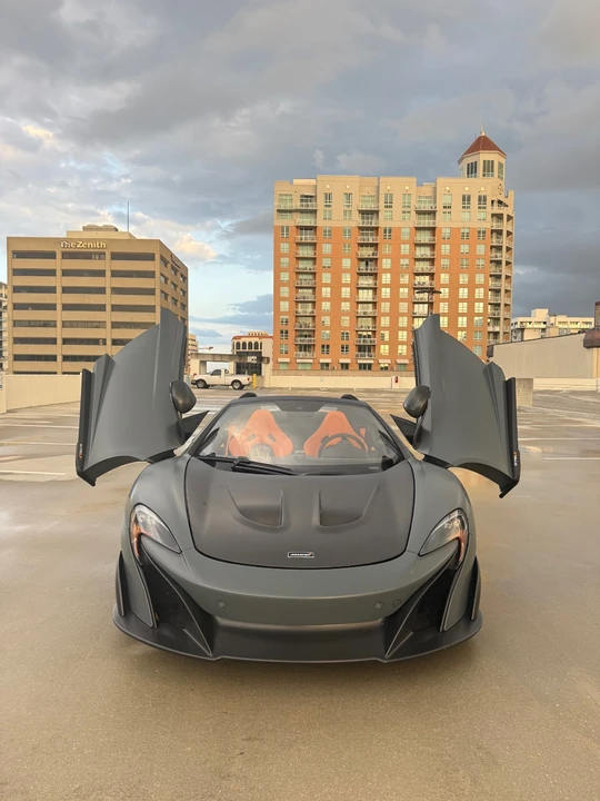 2016 McLaren 675LT - Image 8 of 12