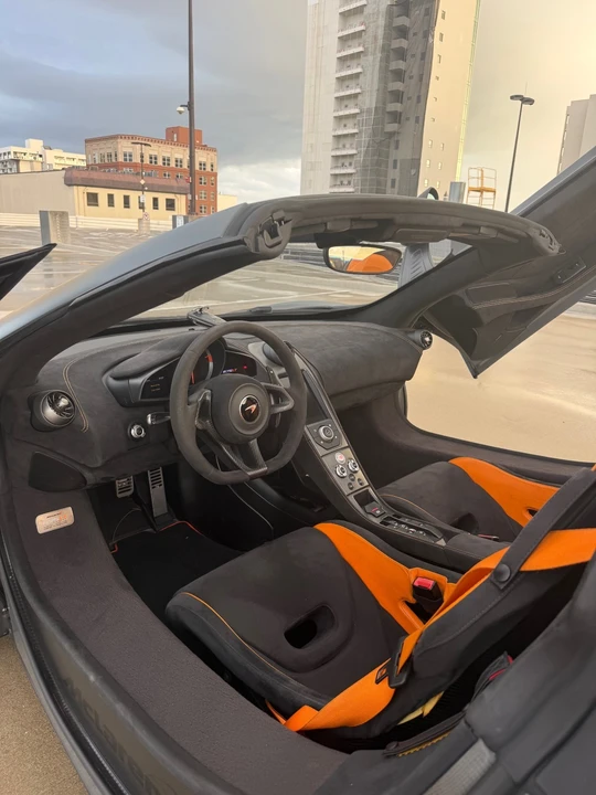 2016 McLaren 675LT - Image 11 of 12