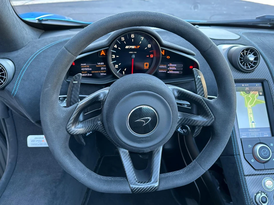 2016 McLaren 675LT Spider - Image 10 of 23