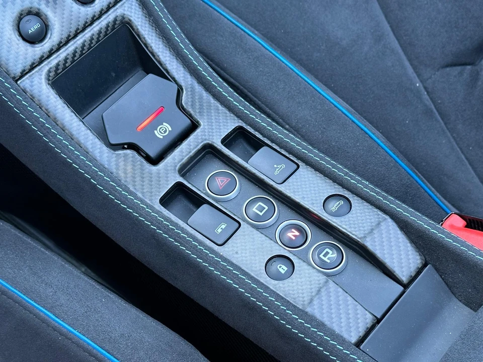 2016 McLaren 675LT Spider - Image 12 of 23