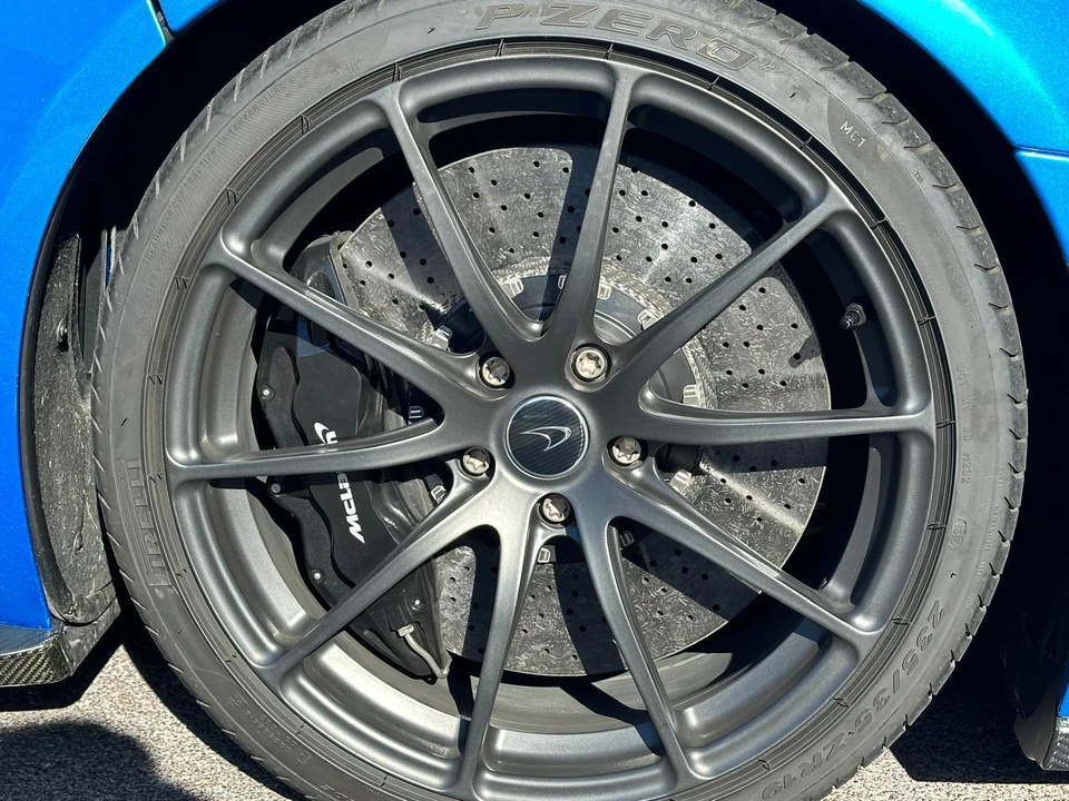 2016 McLaren 675LT Spider - Image 6 of 23