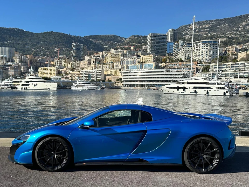 2016 McLaren 675LT Spider - Image 2 of 23