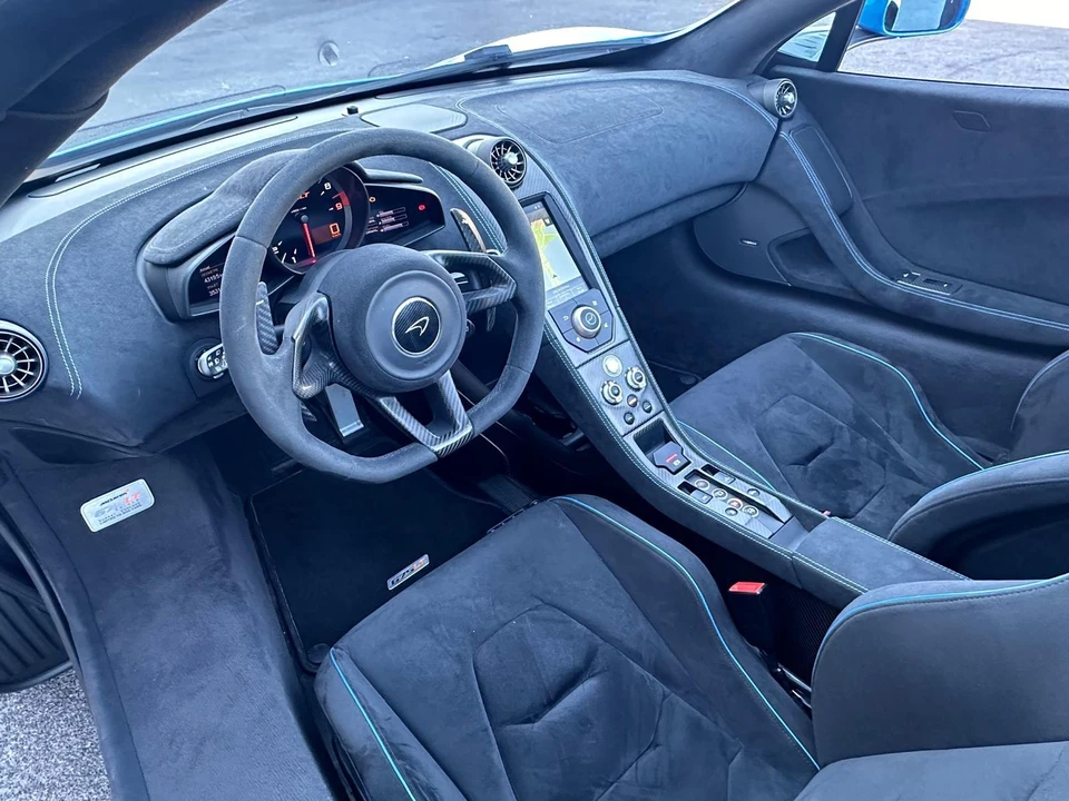 2016 McLaren 675LT Spider - Image 8 of 23