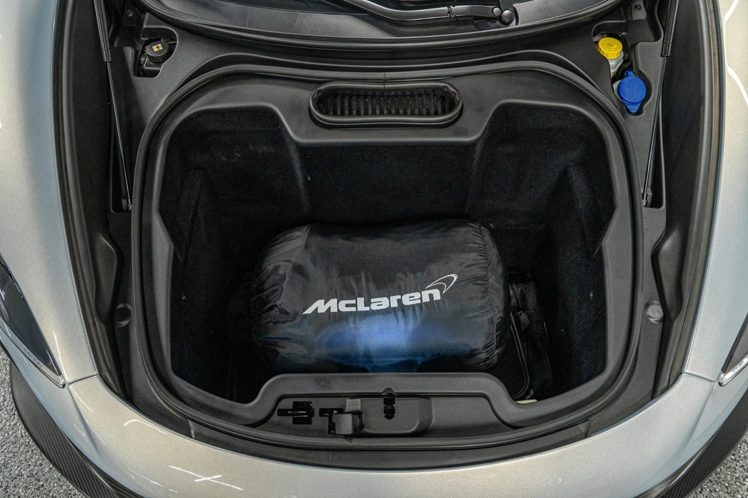 2016 McLaren 675LT Spider - Image 18 of 21